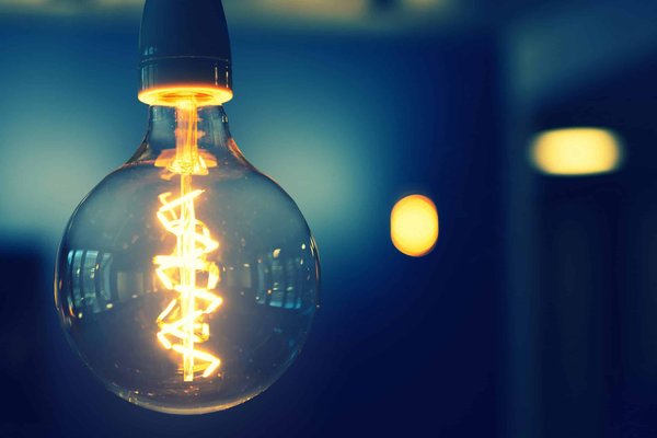 Éclairer une Pièce Sombre : Solutions et Idées Lumineuses