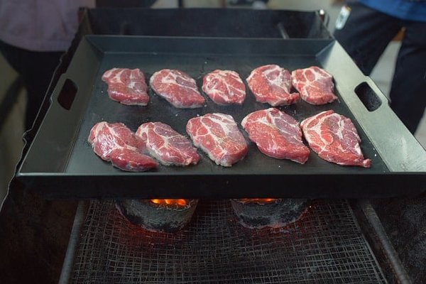10 Accessoires Indispensables pour Maîtriser la Cuisson à la Plancha comme un Chef